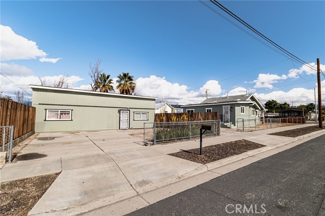 Detail Gallery Image 27 of 44 For 903 Webster, Redlands,  CA 92374 - 4 Beds | 2/1 Baths