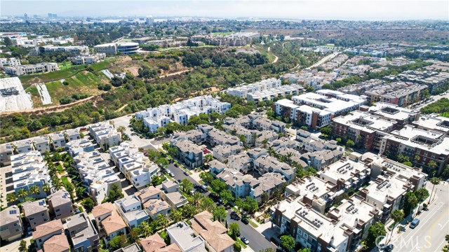 Detail Gallery Image 34 of 35 For 6011 Dawn Creek #7,  Playa Vista,  CA 90094 - 3 Beds | 2/1 Baths