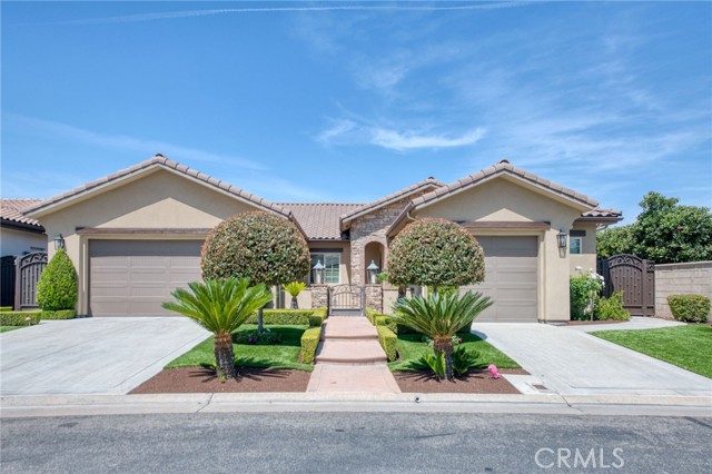 Detail Gallery Image 1 of 1 For 1586 N Newberry Ln, Clovis,  CA 93619 - 3 Beds | 3 Baths