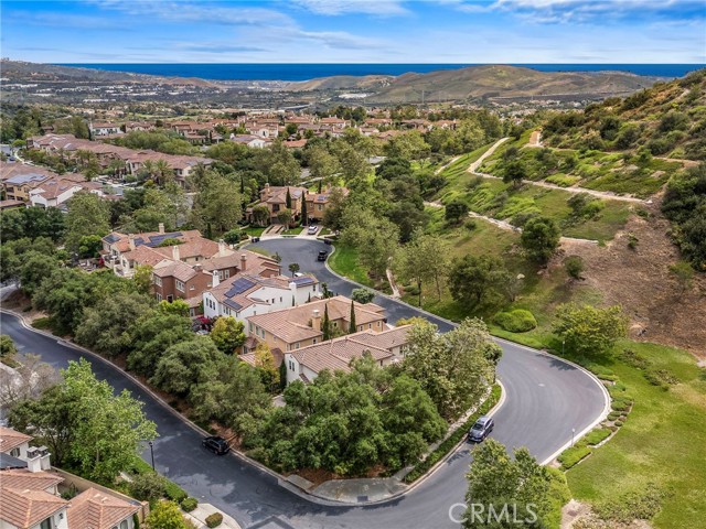 21 Corte Lomas Verdes, San Clemente CA: https://media.crmls.org/medias/b79271b6-f3fe-4f4c-b18d-b4bcc609d6fc.jpg