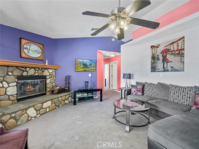 Detail Gallery Image 12 of 40 For 18476 Cherry St, Hesperia,  CA 92345 - 4 Beds | 2 Baths