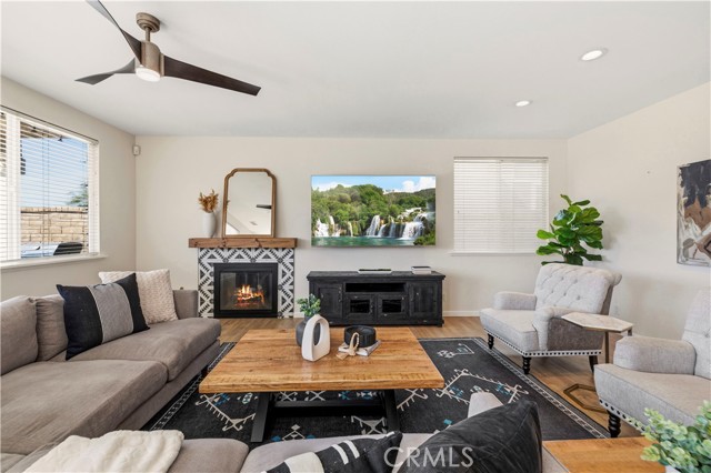 Detail Gallery Image 22 of 59 For 26451 Puffin Pl, Canyon Country,  CA 91387 - 4 Beds | 3 Baths