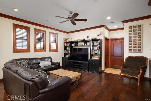 Detail Gallery Image 9 of 22 For 610 N Tremont St, Oceanside,  CA 92054 - 3 Beds | 2/1 Baths