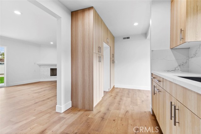 Detail Gallery Image 15 of 28 For 10450 Balboa, Granada Hills,  CA 91344 - 3 Beds | 2 Baths