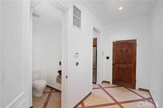 Detail Gallery Image 10 of 29 For 8655 Hillside Ave, Los Angeles,  CA 90069 - 4 Beds | 4 Baths