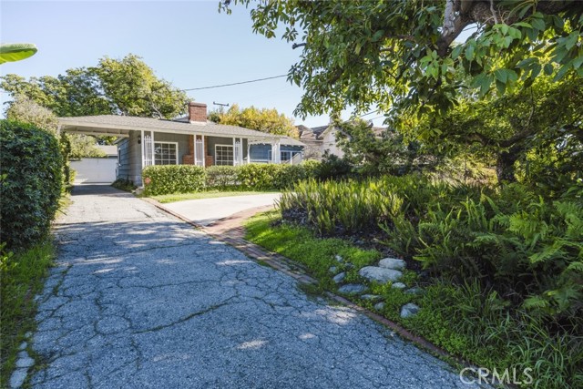 1324 S 1st Avenue, Arcadia CA: https://media.crmls.org/medias/b795bb19-3ee6-4756-8a9f-32e6de1e0e21.jpg