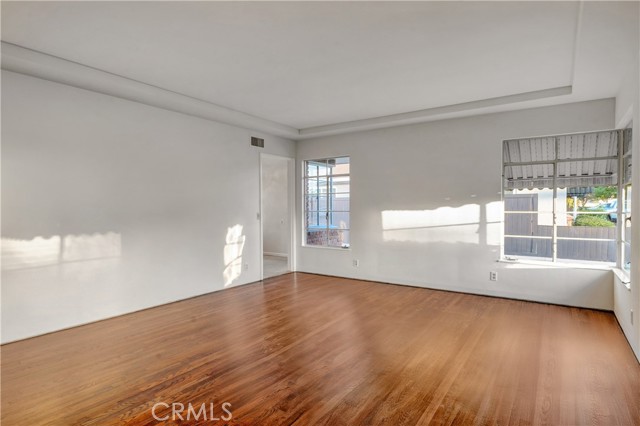 606 N Ohio Street, Anaheim CA: https://media.crmls.org/medias/b7971934-f7d1-4125-96d5-cc9599998a4b.jpg
