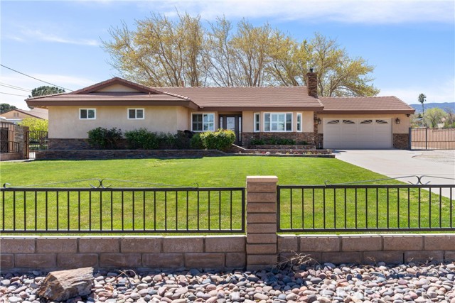 Detail Gallery Image 2 of 44 For 4822 W Avenue M12, Lancaster,  CA 93536 - 4 Beds | 2 Baths