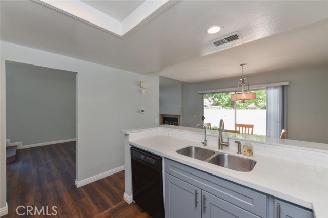 Detail Gallery Image 25 of 39 For 391 Stanford Ct #1,  Irvine,  CA 92612 - 3 Beds | 3 Baths
