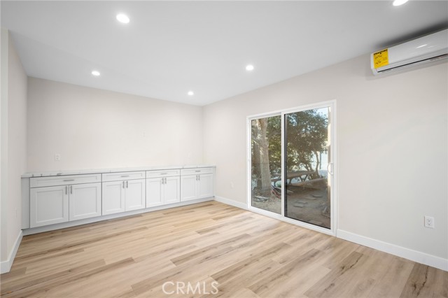 Detail Gallery Image 4 of 14 For 417 Riverdale Dr 417c,  Glendale,  CA 91204 - 1 Beds | 1 Baths