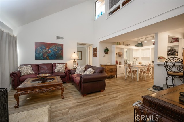 Detail Gallery Image 5 of 22 For 25671 Le Parc #8,  Lake Forest,  CA 92630 - 3 Beds | 2 Baths