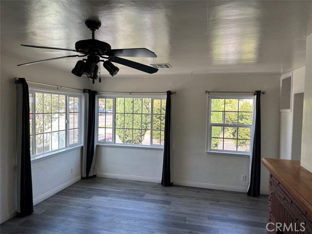10842 Saticoy Street, Sun Valley CA: https://media.crmls.org/medias/b79a82ba-0ebf-4826-885d-402098224926.jpg