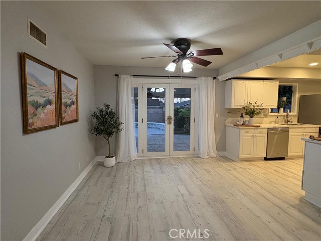 Detail Gallery Image 8 of 25 For 5410 W Davit Ave, Santa Ana,  CA 92704 - 4 Beds | 2 Baths