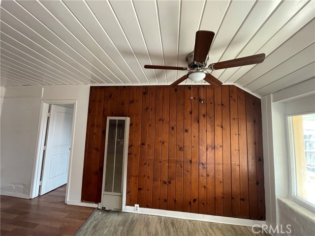 Detail Gallery Image 15 of 17 For 105 Moneta Ave, Bakersfield,  CA 93308 - 4 Beds | 2 Baths