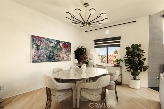 Detail Gallery Image 10 of 31 For 610 9th St a,  Hermosa Beach,  CA 90254 - 3 Beds | 2/1 Baths