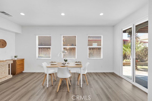 Detail Gallery Image 22 of 53 For 12636 Agave Bay, Victorville,  CA 92392 - 5 Beds | 3 Baths