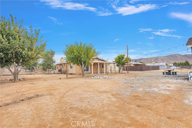 Detail Gallery Image 24 of 40 For 10590 Navajo Rd, Apple Valley,  CA 92308 - 3 Beds | 2 Baths