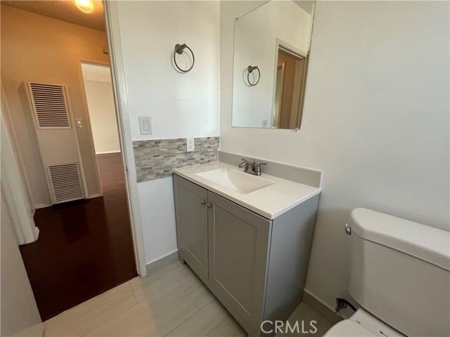Detail Gallery Image 17 of 21 For 11880 Eucalyptus Ave #C,  Hawthorne,  CA 90250 - 2 Beds | 1 Baths