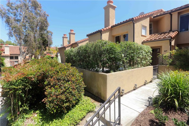 45 Corsica Drive, Newport Beach CA: https://media.crmls.org/medias/b79eade3-8177-4eee-85c0-32abeeecea3f.jpg