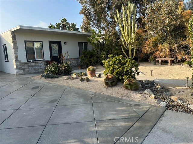 Detail Gallery Image 2 of 3 For 14215 Alta Pl, Westminster,  CA 92683 - 2 Beds | 1 Baths