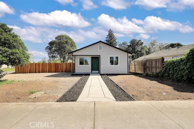 Detail Gallery Image 4 of 21 For 4745 Olivehurst Ave, Olivehurst,  CA 95961 - 3 Beds | 1 Baths