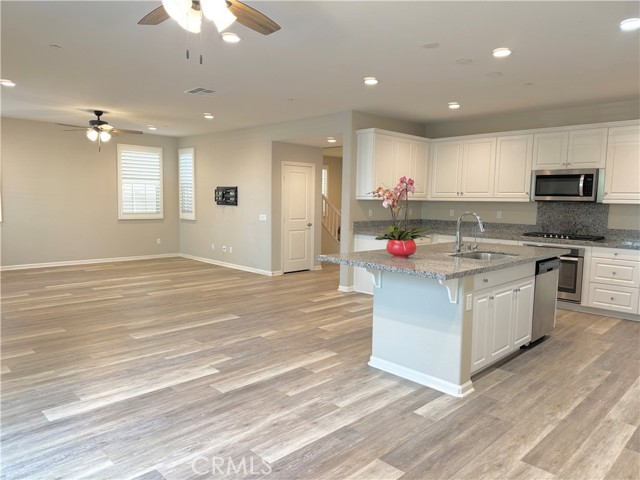Detail Gallery Image 13 of 43 For 15763 Myrtlewood, Chino,  CA 91708 - 4 Beds | 3 Baths
