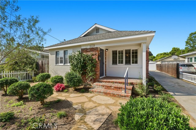 Detail Gallery Image 3 of 41 For 815 South Juanita, Redondo Beach,  CA 90277 - 4 Beds | 2 Baths