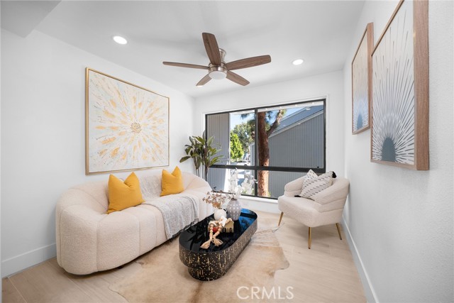 Detail Gallery Image 9 of 27 For 102 Intrepid, Newport Beach,  CA 92663 - 4 Beds | 3 Baths