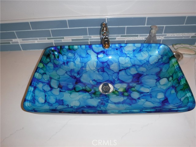 Detail Gallery Image 12 of 15 For 1133 7th Place, Hermosa Beach,  CA 90254 - 3 Beds | 2/1 Baths