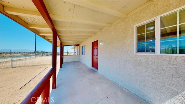 24254 Yucca Loma Road, Apple Valley CA: https://media.crmls.org/medias/b7a483c4-f115-47a2-a401-fabdc4e9fa3b.jpg