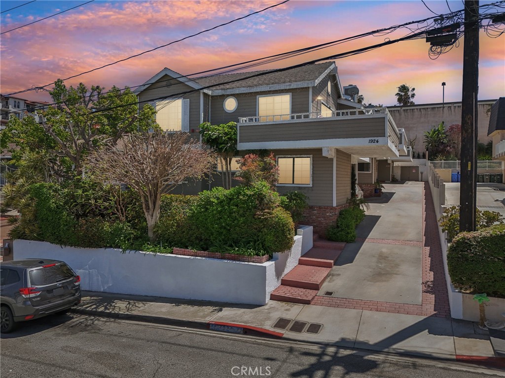 1924 Mathews Avenue #B