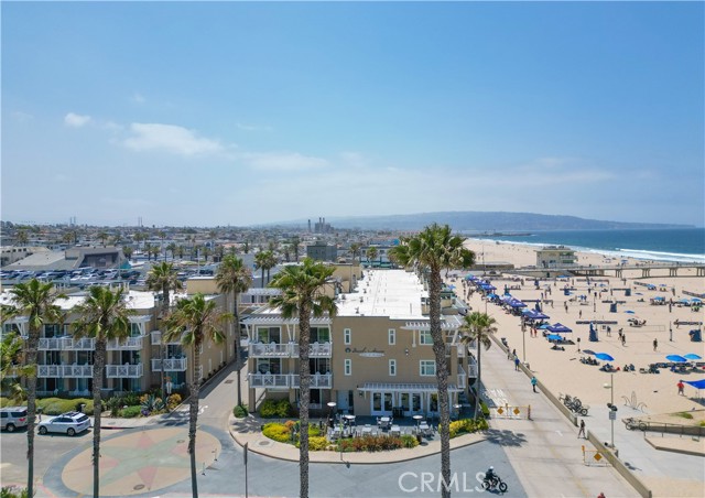 1300 The Strand, Hermosa Beach, California 90254, 1 Bedroom Bedrooms, ,1 BathroomBathrooms,Residential,Sold,The Strand,SB24129723