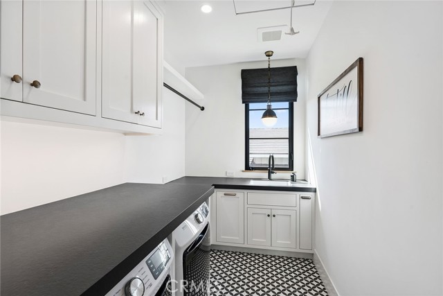 1831 Newport Hills E Drive, Newport Beach CA: https://media.crmls.org/medias/b7a509b4-e70a-4155-8162-39c9282ed8b7.jpg