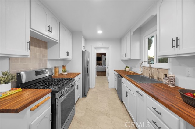 Detail Gallery Image 17 of 65 For 3691 Cortner, Long Beach,  CA 90808 - 3 Beds | 2 Baths