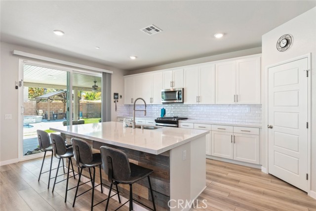 32762 Forgecroft Street, Menifee CA: https://media.crmls.org/medias/b7a5adc6-e636-4370-aaf2-fc16baf7107e.jpg