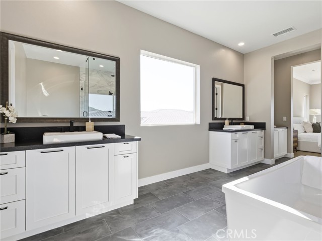 Detail Gallery Image 29 of 41 For 11913 Red Hawk Ln, Porter Ranch,  CA 91326 - 5 Beds | 5/1 Baths