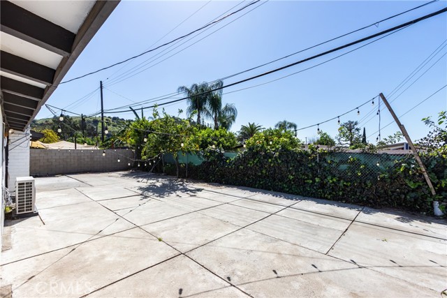 Detail Gallery Image 15 of 18 For 275 Celia, Pomona,  CA 91768 - 4 Beds | 2 Baths