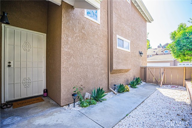 Detail Gallery Image 10 of 74 For 6117 E Garnet Cir, Anaheim Hills,  CA 92807 - 3 Beds | 3 Baths