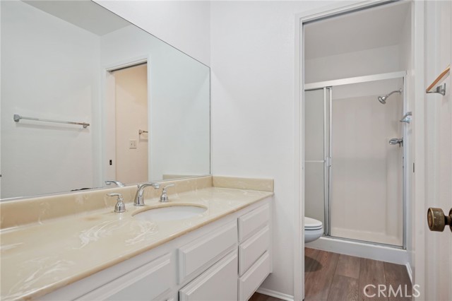 9000 Vanalden Avenue, Northridge CA: https://media.crmls.org/medias/b7a8c61e-0483-4082-9733-fdde9fa6250b.jpg