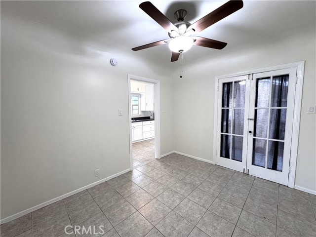 73 W Plymouth Street, Long Beach CA: https://media.crmls.org/medias/b7a8e98d-7a9f-4ee2-8369-d228286bad27.jpg