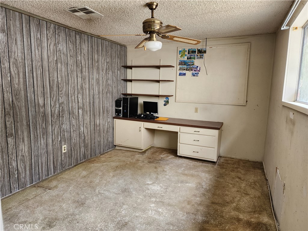 https://media.crmls.org/medias/b7a9b4a4-4263-40ea-b94f-004e3c958c65.jpg?preset=X-Large