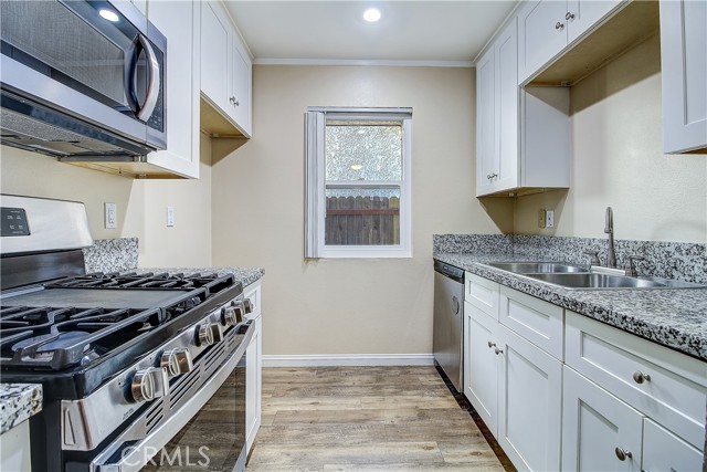 Detail Gallery Image 14 of 36 For 3570 Raven, Lake Elsinore,  CA 92530 - 3 Beds | 2 Baths