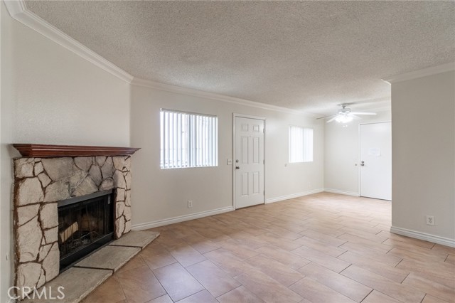 Detail Gallery Image 4 of 17 For 1251 S Meadow Ln #145,  Colton,  CA 92324 - 2 Beds | 2 Baths