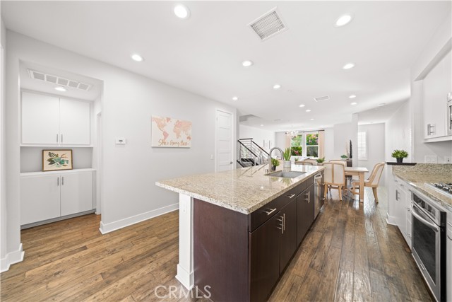 9 Compass Court, Aliso Viejo CA: https://media.crmls.org/medias/b7aa830b-b04a-4cd5-bfdf-9234f88e0b9e.jpg