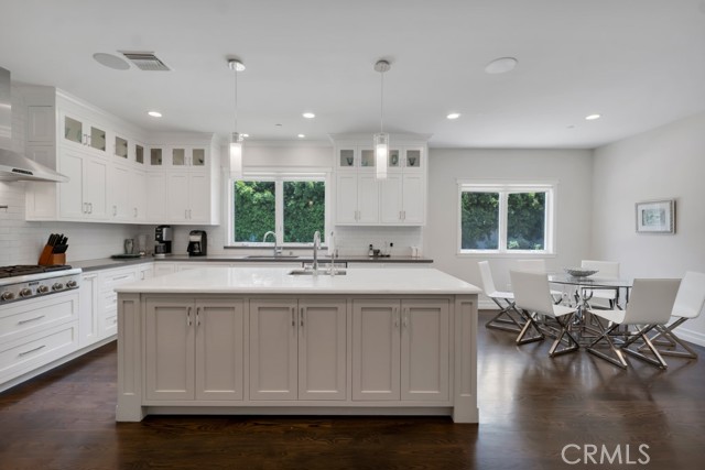Image 18 of 69 For 15460 La Maida Street