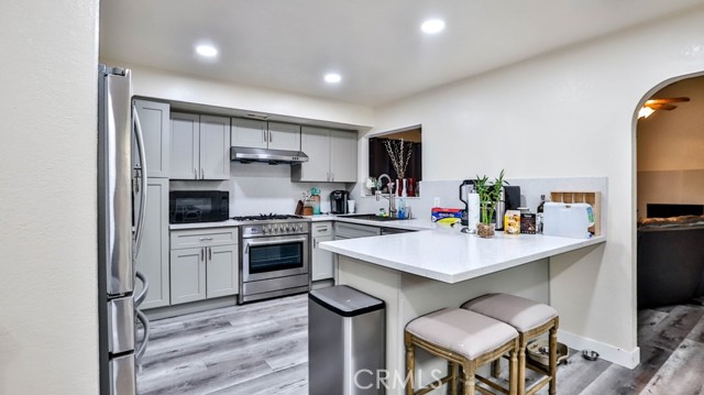 Detail Gallery Image 11 of 18 For 6631 Walton Dr, Huntington Beach,  CA 92647 - 4 Beds | 2 Baths