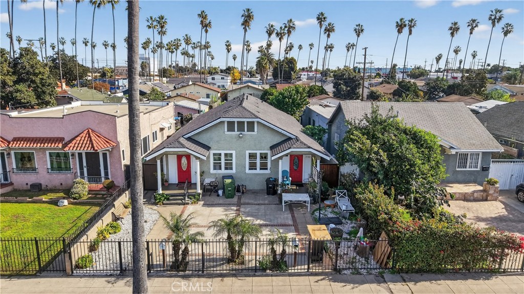 Duplex at 5710 Ruthelen