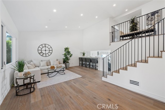 Detail Gallery Image 5 of 53 For 723 Balboa Ave, Laguna Beach,  CA 92651 - 4 Beds | 4/1 Baths