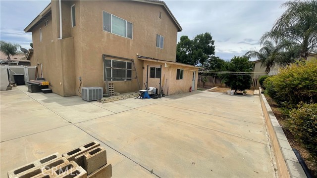 730 Calumet Avenue, Beaumont CA: https://media.crmls.org/medias/b7ae8ef0-2480-4949-85ed-4181b3c31703.jpg