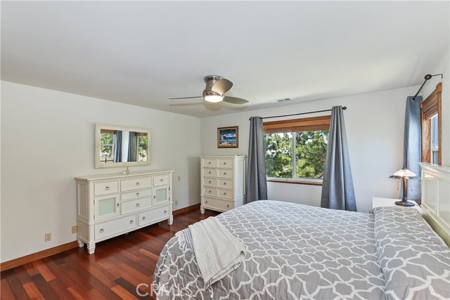 Detail Gallery Image 30 of 54 For 27513 St Bernard Ln, Lake Arrowhead,  CA 92352 - 5 Beds | 3 Baths